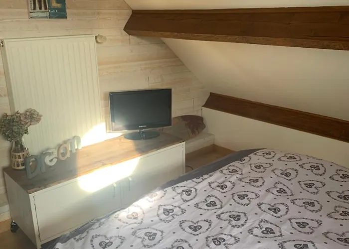 D Hotes Proche Pole Europeen * Yvré-lʼÉvêque